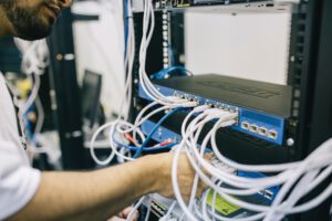 Mehr über den Artikel erfahren Corona offenbart massive Defizite bei der Digitalisierung