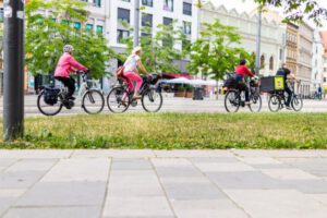 Mehr über den Artikel erfahren 2.150 Euro trennen Halle vom STADTRADELN 2022