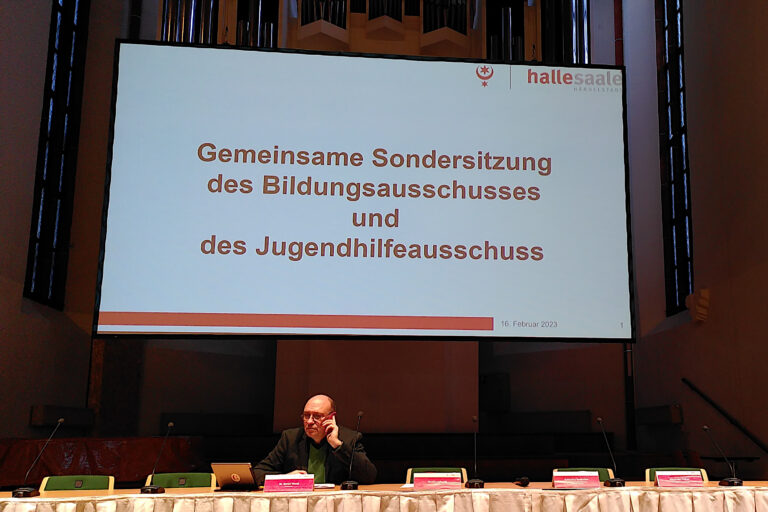 Mehr über den Artikel erfahren Sicherheit ist nötig, aber „Druffhauen“ ist auch nicht hilfreich: Aktuelle Stunde zur Jugendkriminalität war ein erster wichtiger Schritt