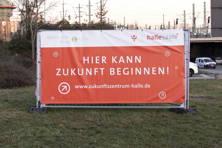 Mehr über den Artikel erfahren Wir sind Zukunft: Fraktion MitBürger & Die PARTEI jubelt über die Entscheidung, dankt für breite Beteiligung und wagt Blick nach Europa